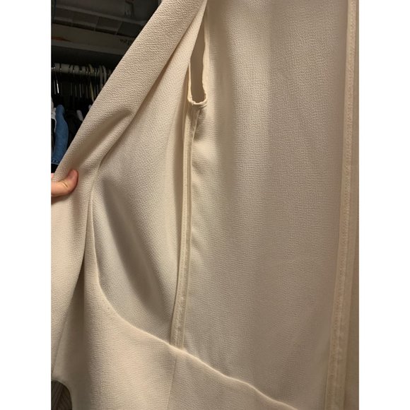 Aritzia Flowy Cream Crepe Blazer Size 2 XS - Picture 3 of 7